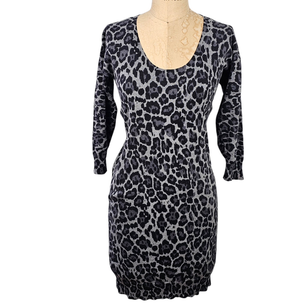 Dress Banana Republic gray black sweater dress animal print XS